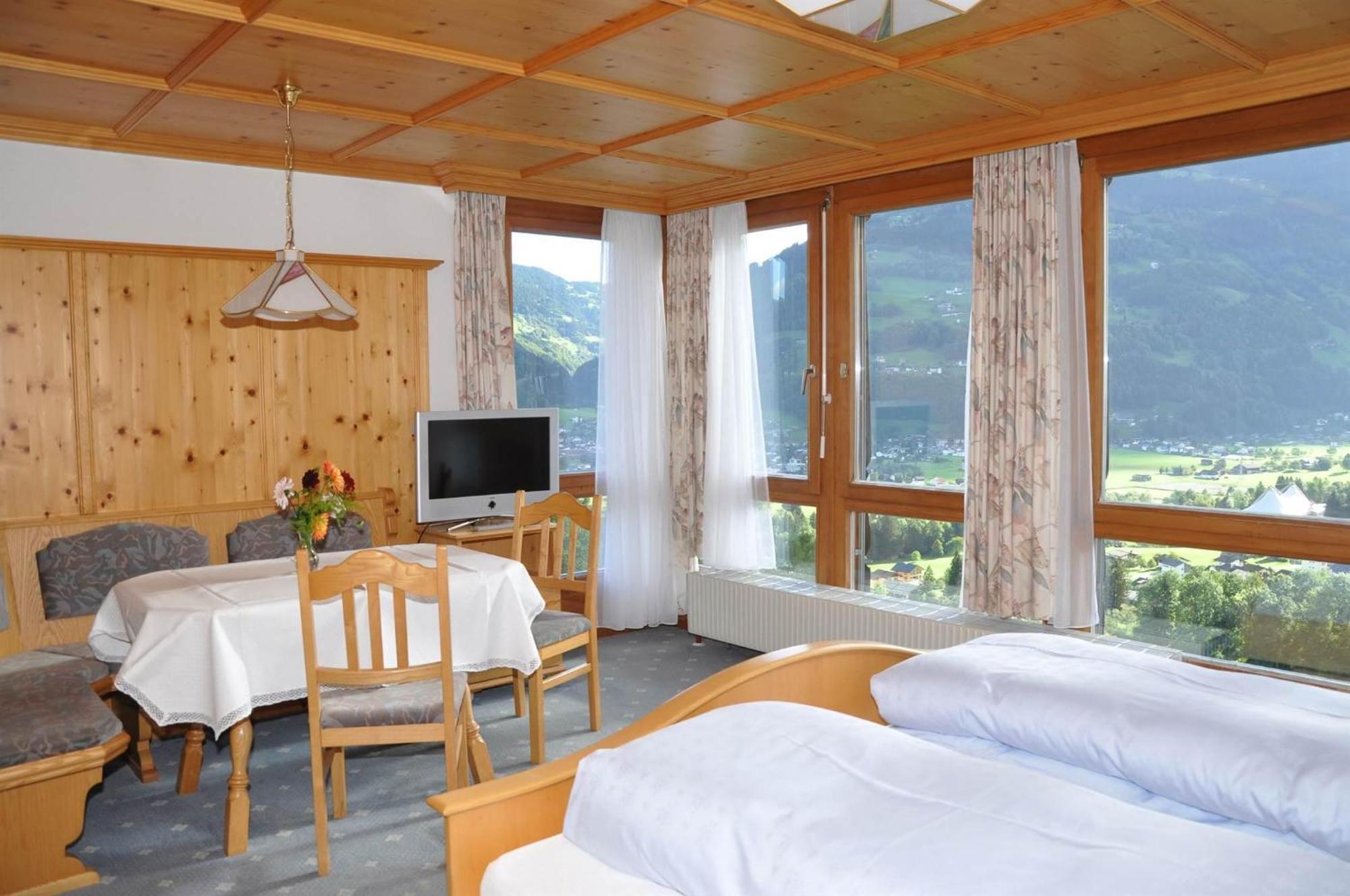 Gaestehaus Rundblick Schruns Екстериор снимка
